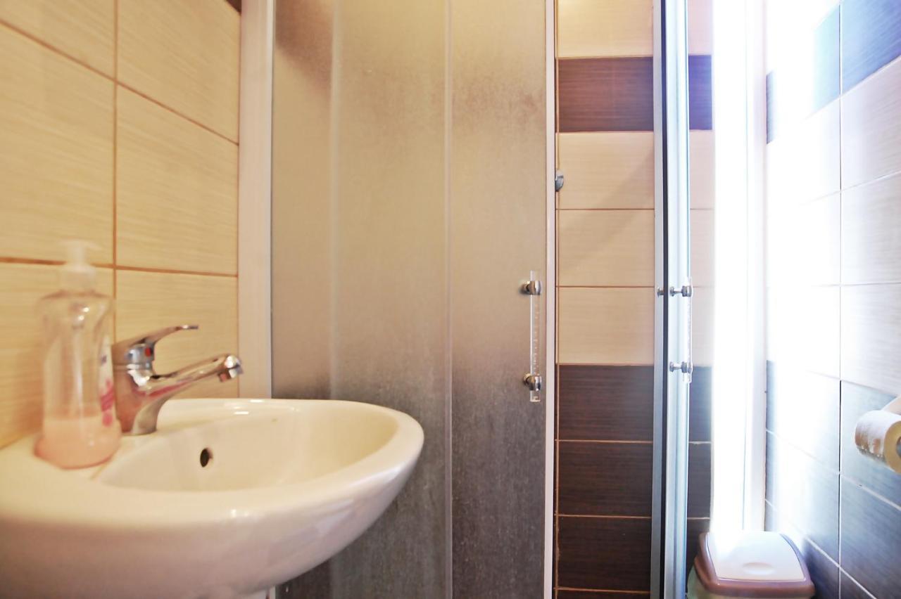 Apartman Meghan Pola Esterno foto